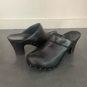 DANSKO Black Leather Slip On Clogs Size EU 40 US 9-10